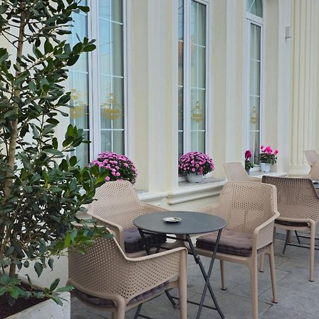Hotel Ambasada Qta Paskuqan ภายนอก รูปภาพ