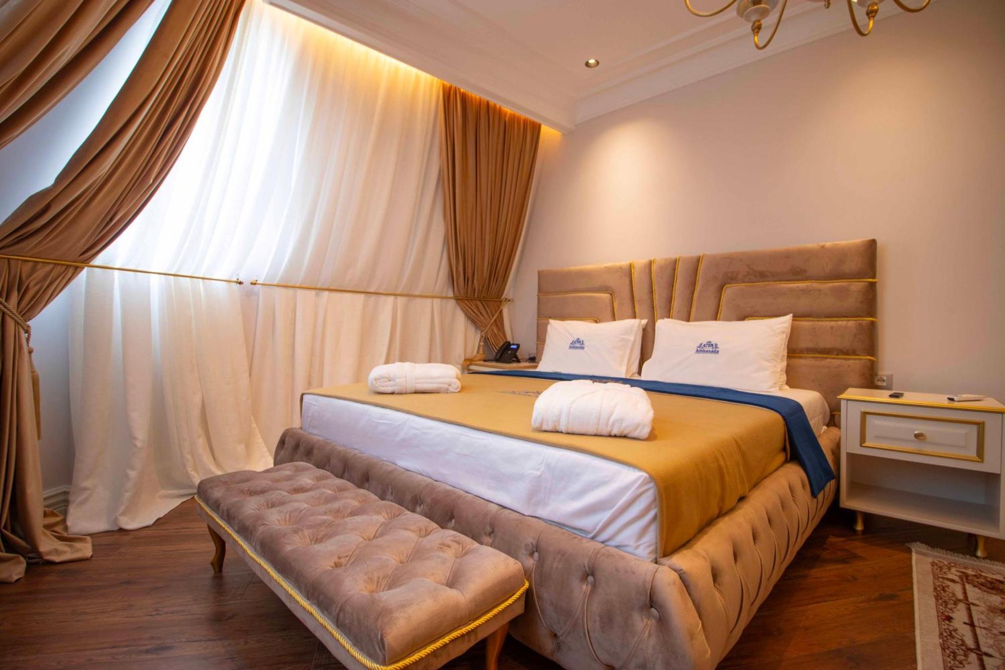 Hotel Ambasada Qta Paskuqan ภายนอก รูปภาพ